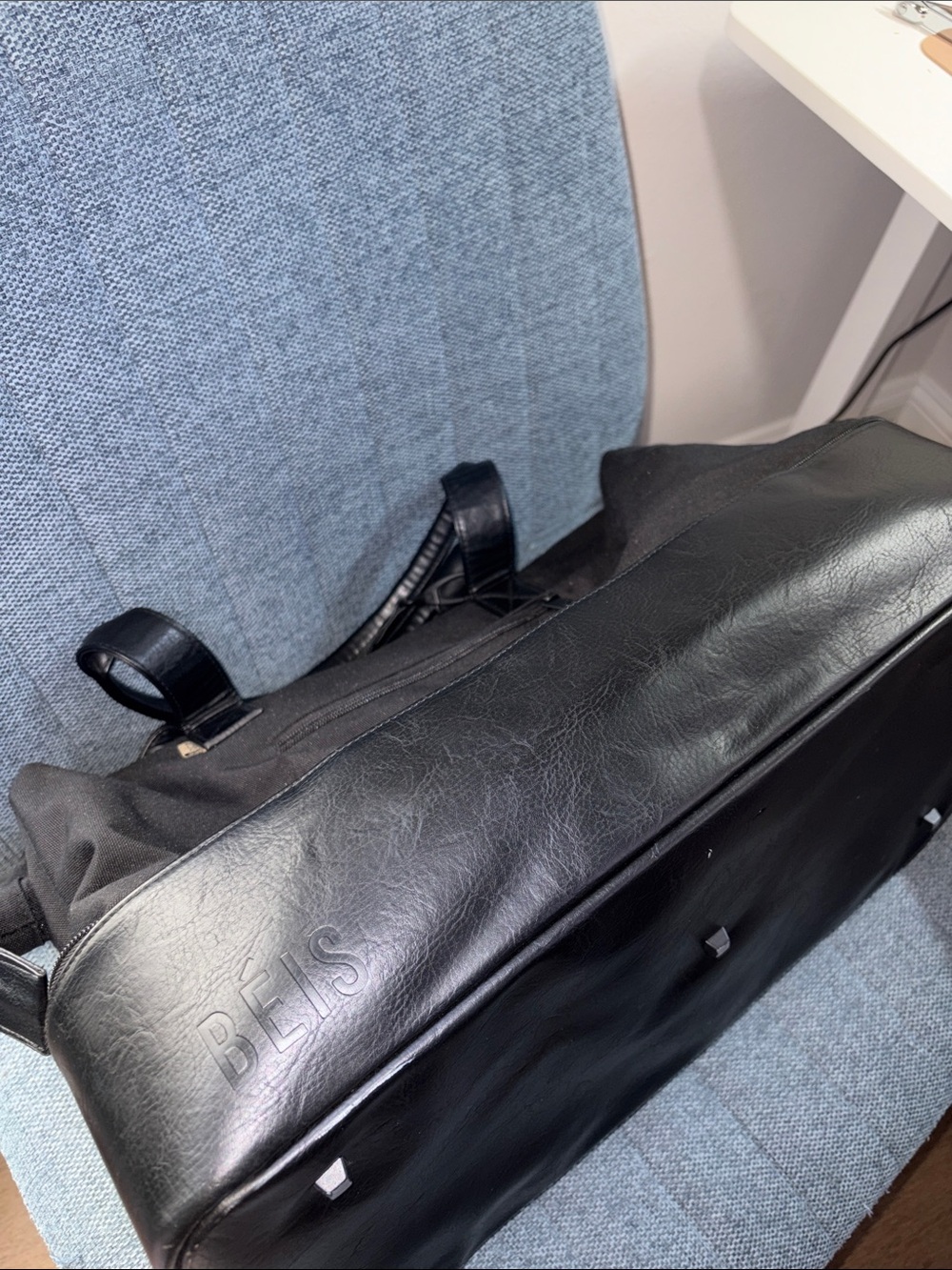 BÉIS Black Garment Duffle Bag Convertible Weekender Travel Bag - Picture 3 of 10